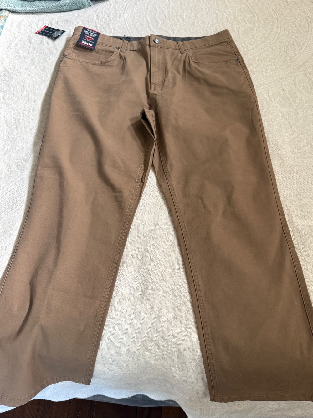 Roundtree and Yorke Men's Brown Straight-Leg Jeans